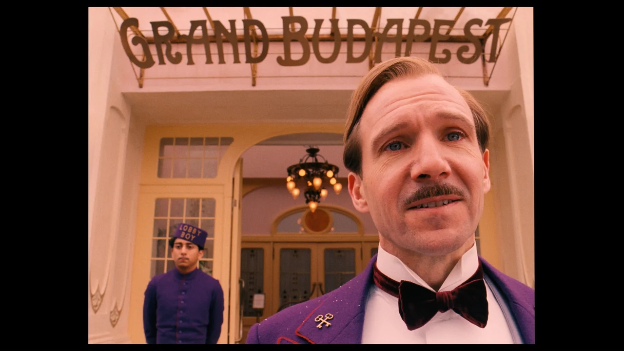 Tư liệu hình — The Grand Budapest Hotel — gbh-hd-shot-05