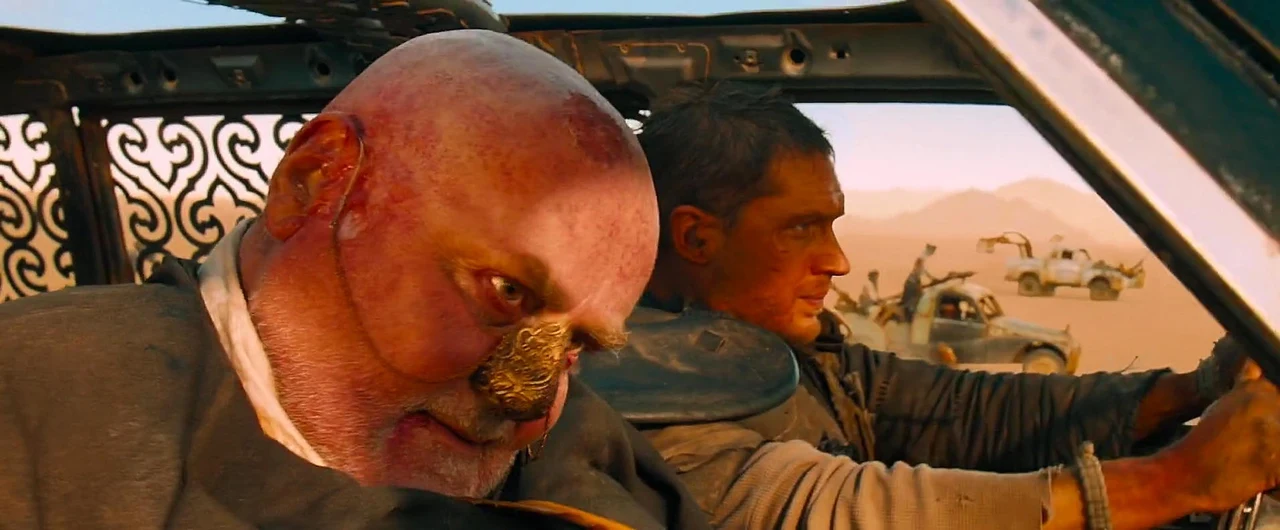 Tư liệu hình — Mad Max: Fury Road — madmax-shot-12